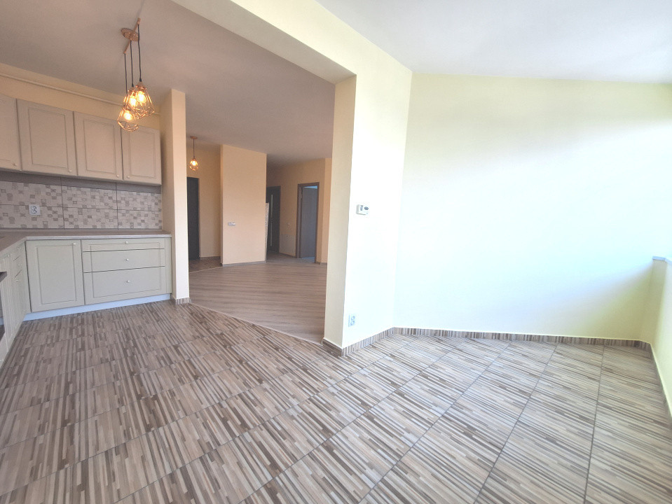 Apartament de 3 camere, 86 mp, parcare, zona BMW