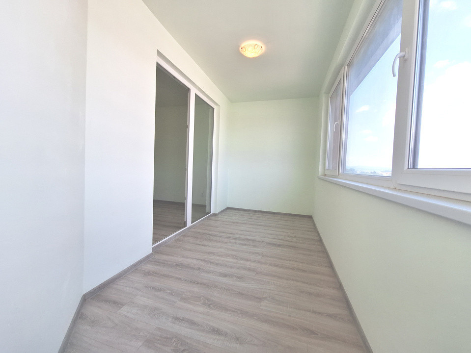 Apartament de 3 camere, 86 mp, parcare, zona BMW