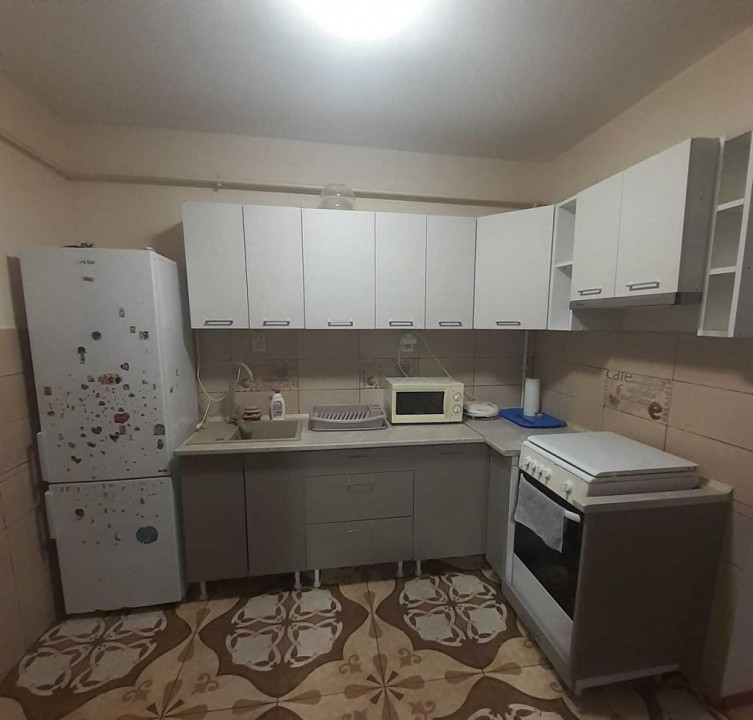 Apartament 2 Camere, 42mp, Etaj Intermediar, Zona Teilor