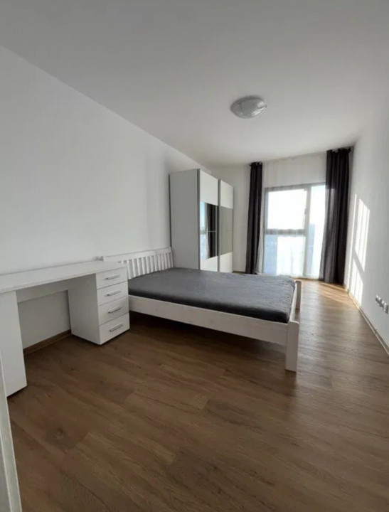 Apartament la etaj intermediar, cu 3 camere pe str. Frunzisului