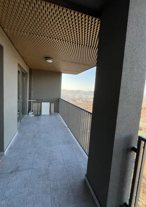 Apartament la etaj intermediar, cu 3 camere pe str. Frunzisului