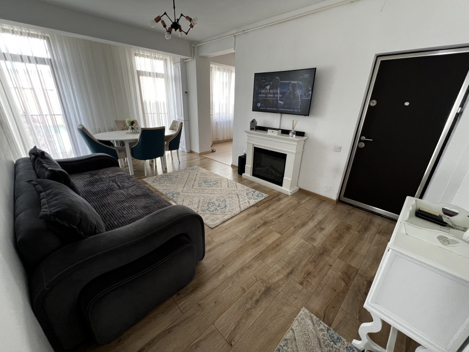 Apartament de 3 camere, 63 mp, parcare, zona Stadionului