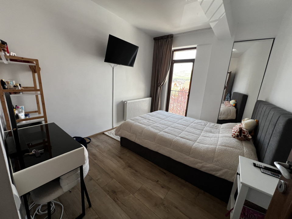 Apartament de 3 camere, 63 mp, parcare, zona Stadionului