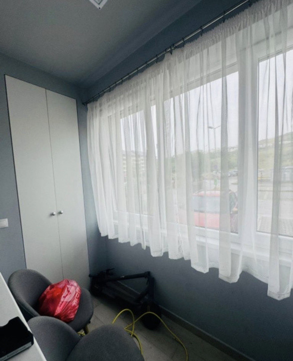 Apartament de 3 camere, 70 mp, parcare, zona Vivo