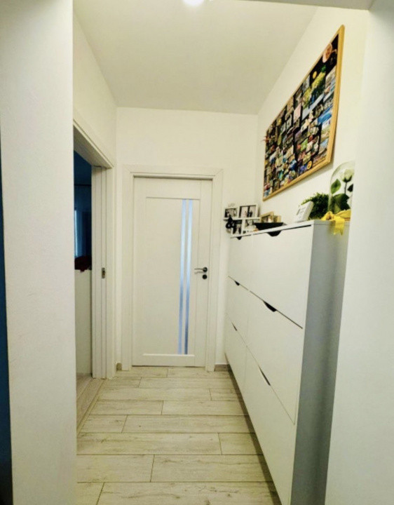 Apartament de 3 camere, 70 mp, parcare, zona Vivo