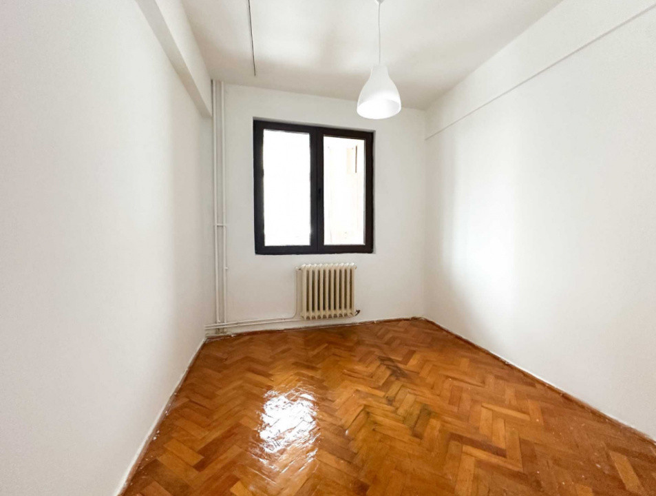 Apartament de 40mp, la etaj intermediar, langa Piata Hermes