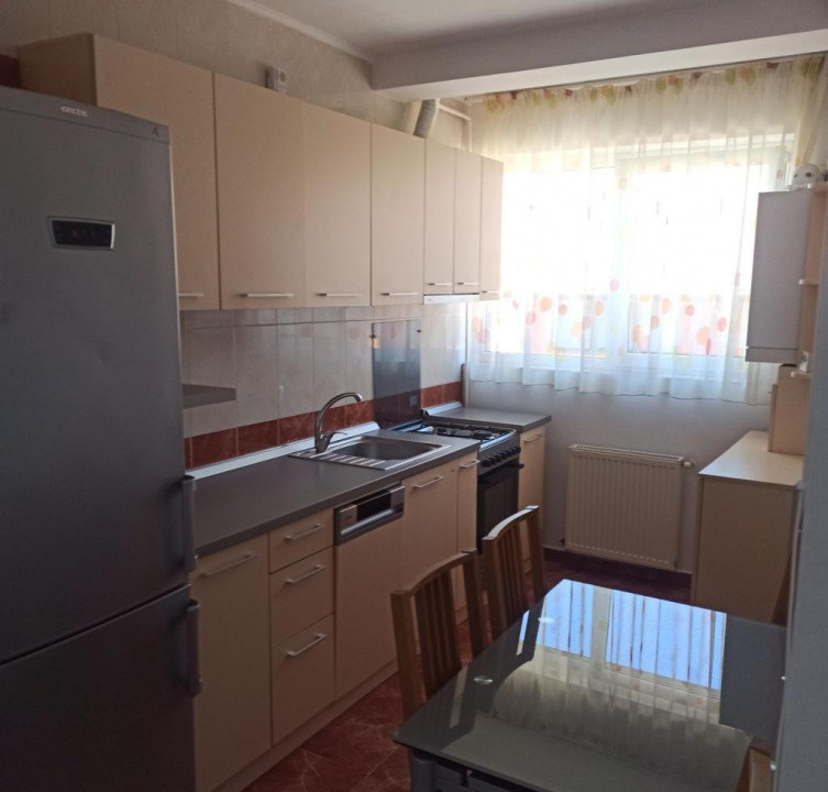 Apartament 3 camere, Parcare, Zona Teilor