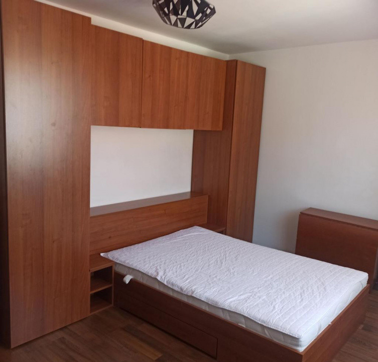 Apartament 3 camere, Parcare, Zona Teilor