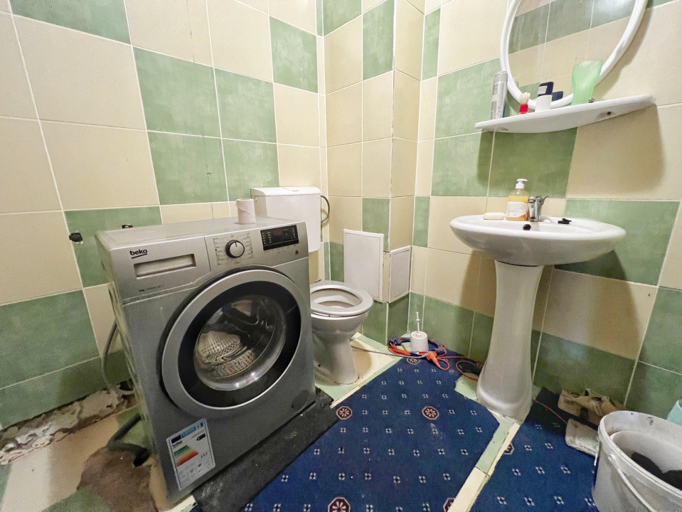 Apartament de 2 camere, 57 mp, 2 bai, parcare, zona Porii