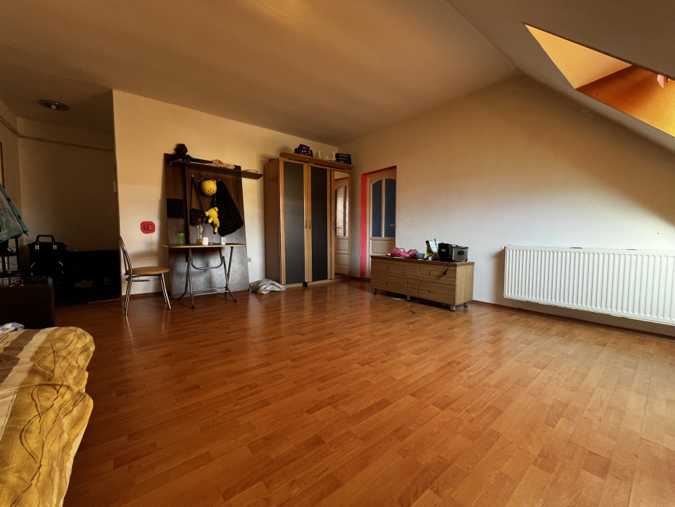 Apartament de 2 camere, 57 mp, 2 bai, parcare, zona Porii