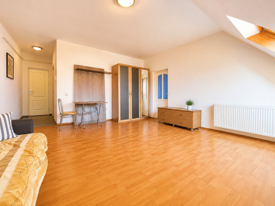 Apartament de 2 camere, 57 mp, 2 bai, parcare, zona Porii