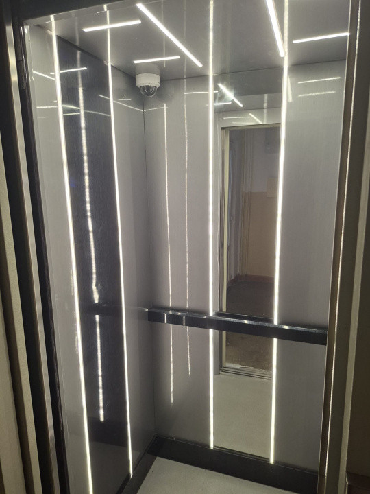 Apartament de 84,26mp cu 4 camere pe Calea Floresti, retras de la principala