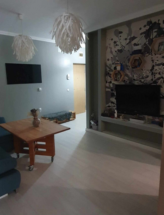 Apartament de 3 camere, 60 mp, parcare, zona Stadionului
