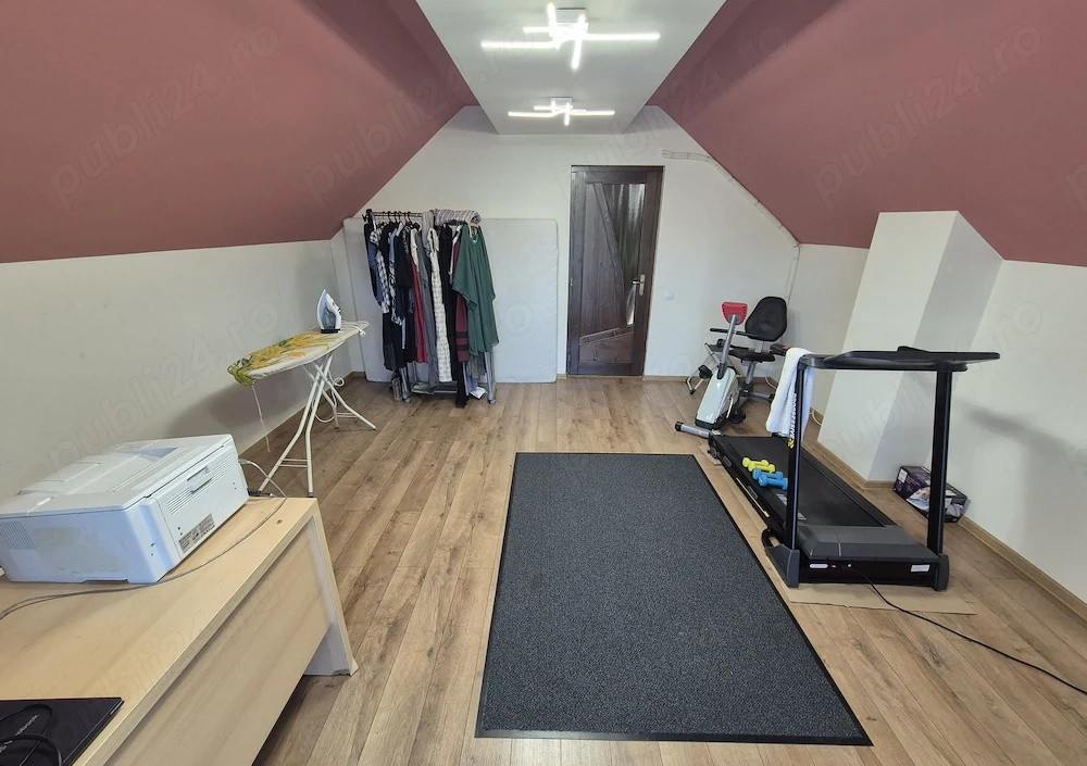 CAsa renovata, 187 mp utili, 800 mp teren, garaj, Luna de sus