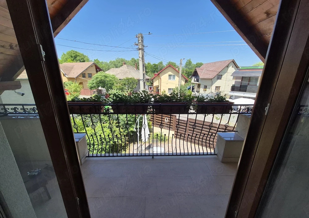 CAsa renovata, 187 mp utili, 800 mp teren, garaj, Luna de sus