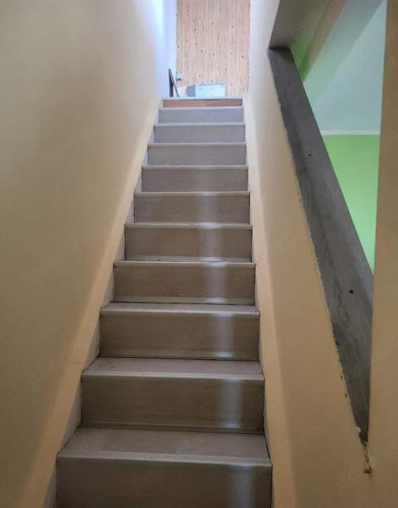 Apartament de 3 camere pe 2 nivele, 2 balcoane, zona Porii