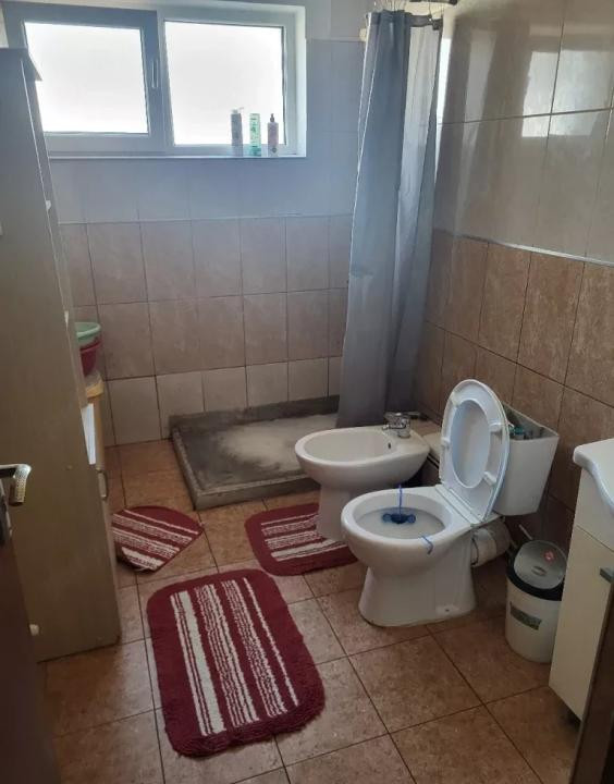 Apartament de 3 camere pe 2 nivele, 2 balcoane, zona Porii