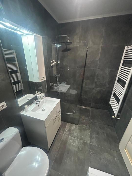 Apartament de 3 camere, 58 mp, parcare subterana, zona Vivo