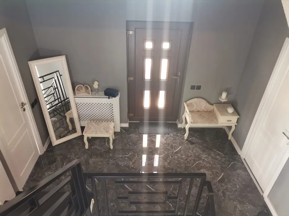 Casa de 4 camere, ultra-lux, 162 mp utili, gradina, Zona Tauti