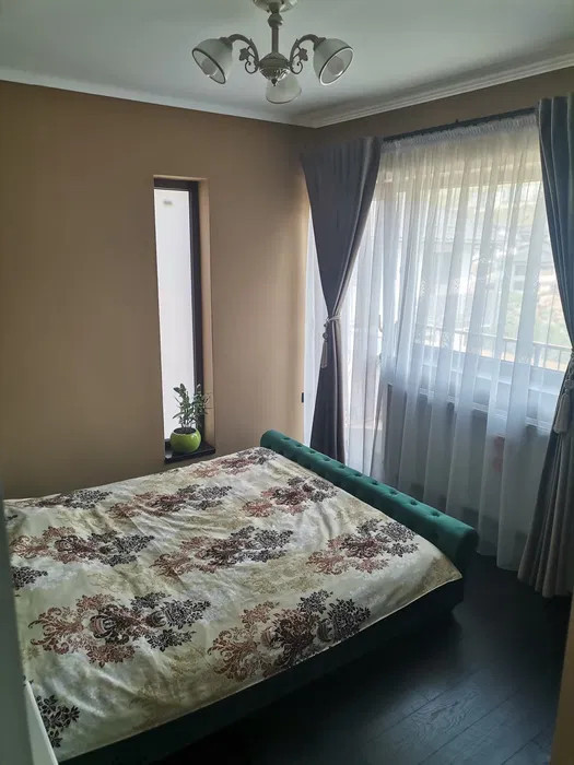 Casa de 4 camere, ultra-lux, 162 mp utili, gradina, Zona Tauti