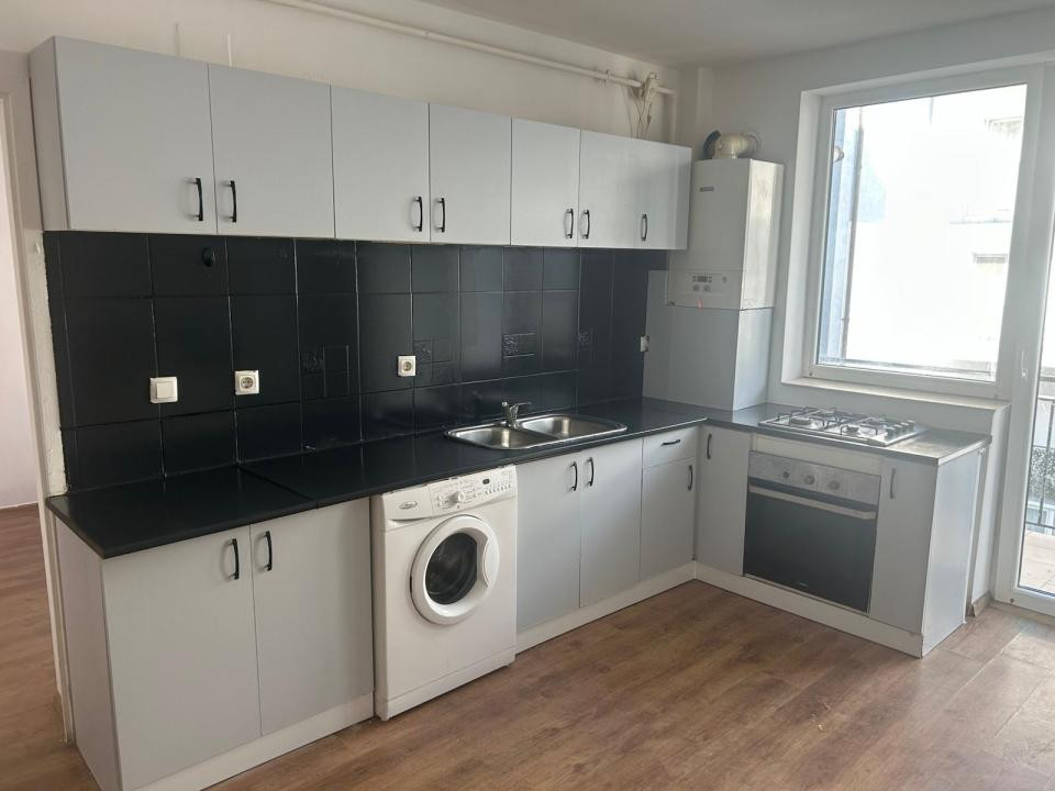 Apartament de 3 camere, 53 mp, parcare, Stejarului