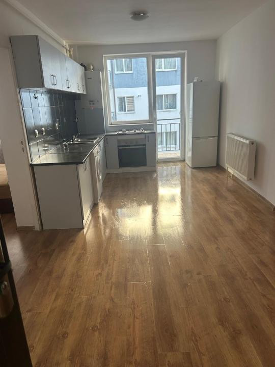 Apartament de 3 camere, 53 mp, parcare, Stejarului