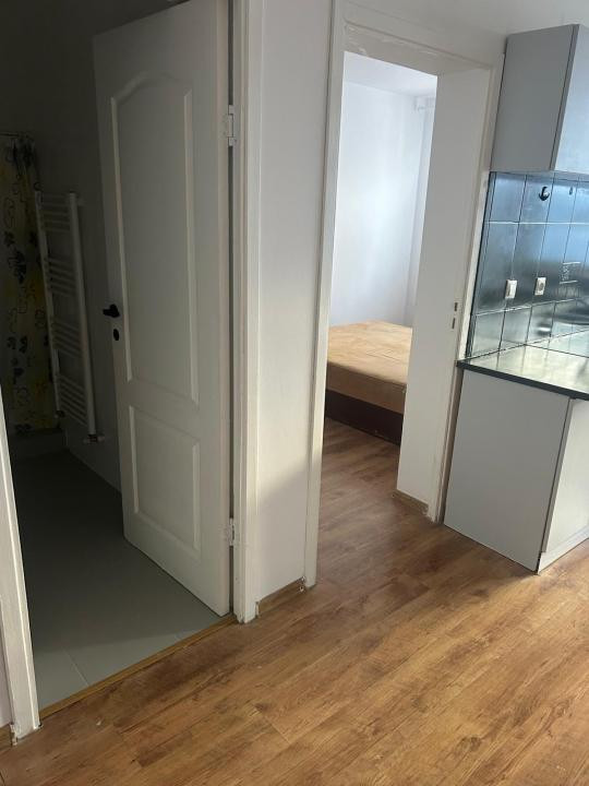 Apartament de 3 camere, 53 mp, parcare, Stejarului