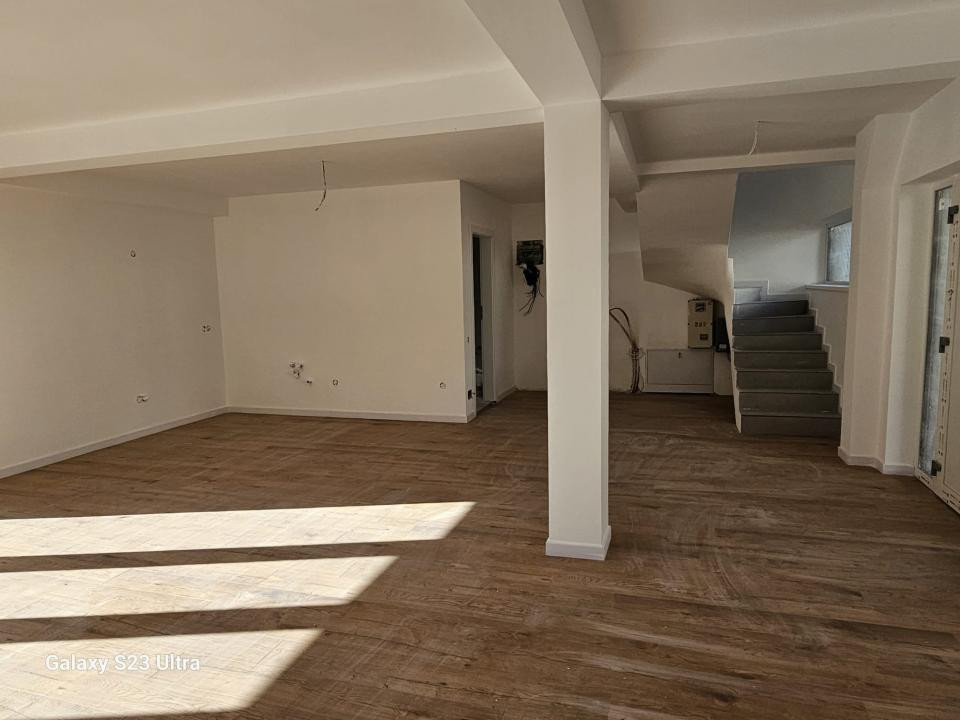 Duplex de 4 camere, 130 mp, Tauti