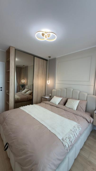 Apartament 2 Camere, 45mp, Lux, Etaj Intermediar, Zona Eroilor