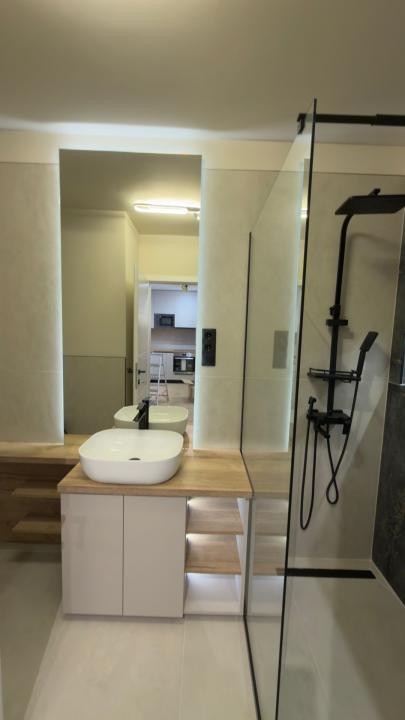 Apartament 2 Camere, 45mp, Lux, Etaj Intermediar, Zona Eroilor