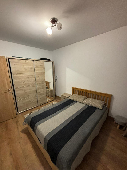 Apartament de 3 camere,54 mp, 30 mp terasa, parcare, zona Vivo