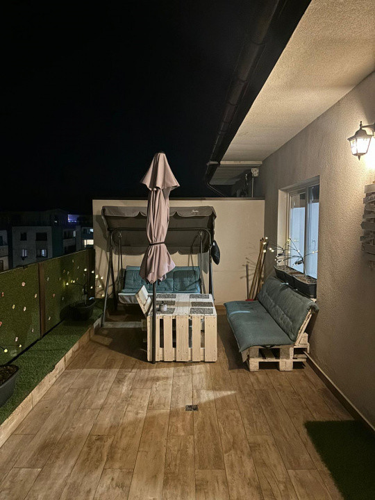 Apartament de 3 camere,54 mp, 30 mp terasa, parcare, zona Vivo