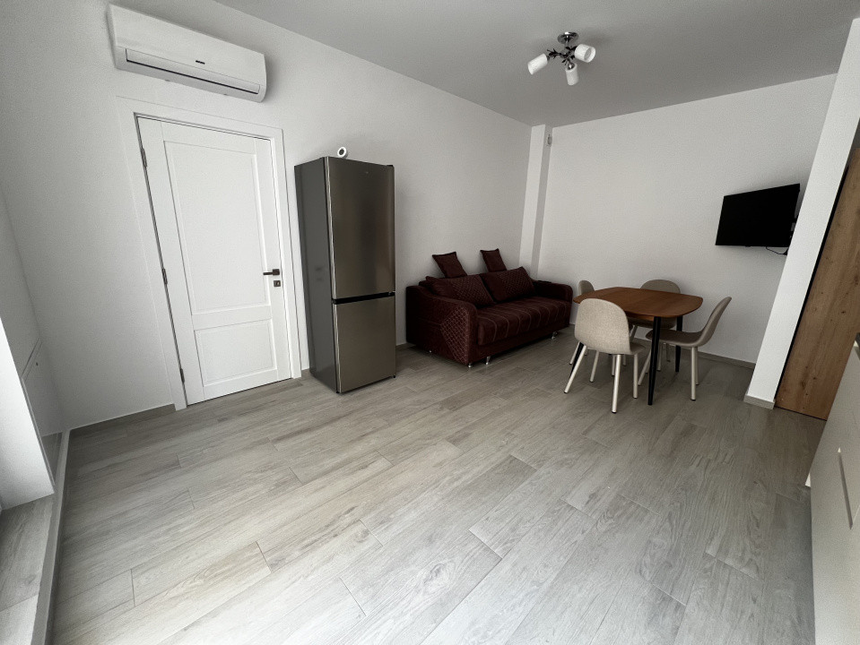 Apartament de 3 camere, 51 mp, parcare subterana, zona Cetati