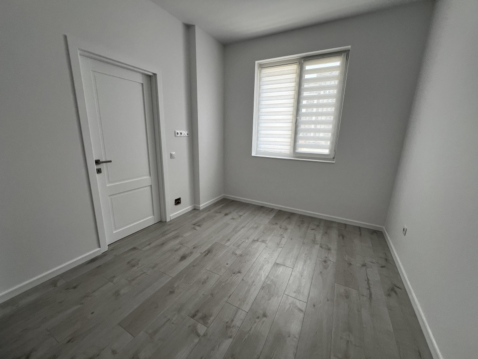 Apartament de 3 camere, 51 mp, parcare subterana, zona Cetati