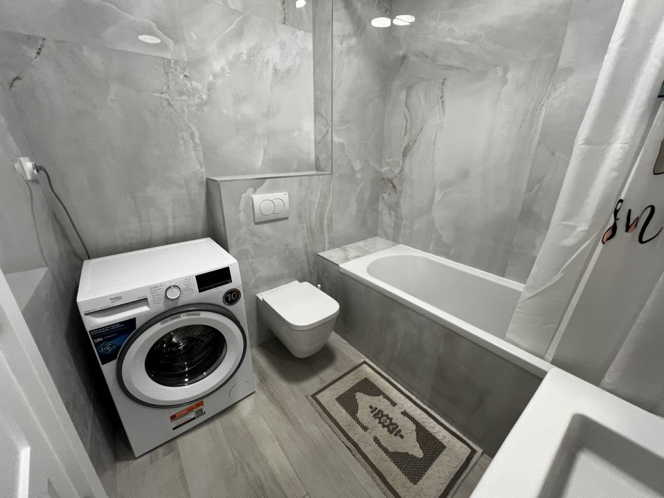 Apartament de 3 camere, 51 mp, parcare subterana, zona Cetati