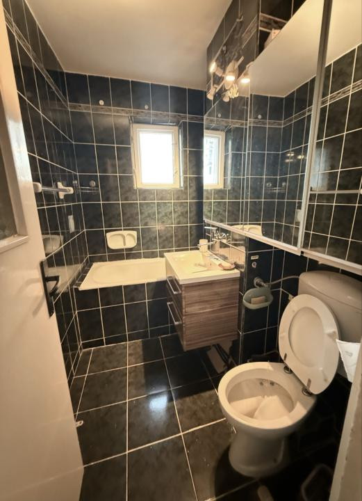 Apartament la etaj intermediar, cu 2 camere, zona Casa Radio