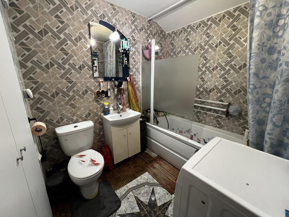 Apartament de 2 camere, 56 mp, zona Florilor