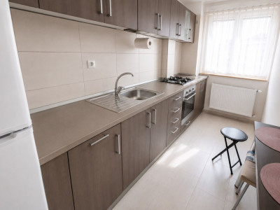 Apartament de 1 camera, 40 mp, parcare subterana, str Stejarului