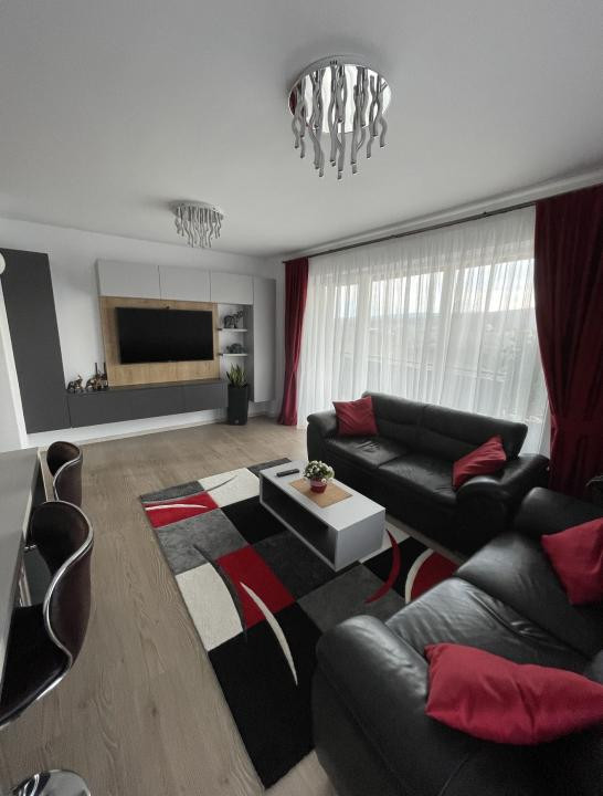 Apartament cu 3 camere si parcare pe strada Soporului