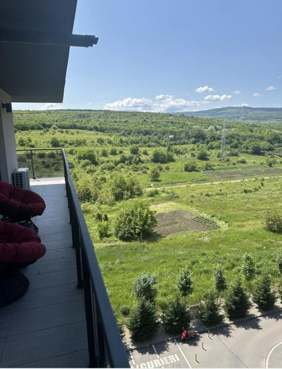 Apartament cu 3 camere si parcare pe strada Soporului