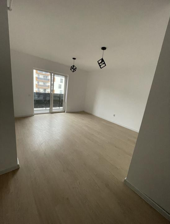 Apartament de o camere, 36 mp, parcare, zona Eroilor