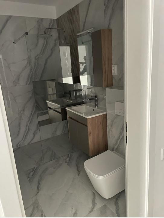 Apartament de o camere, 36 mp, parcare, zona Eroilor