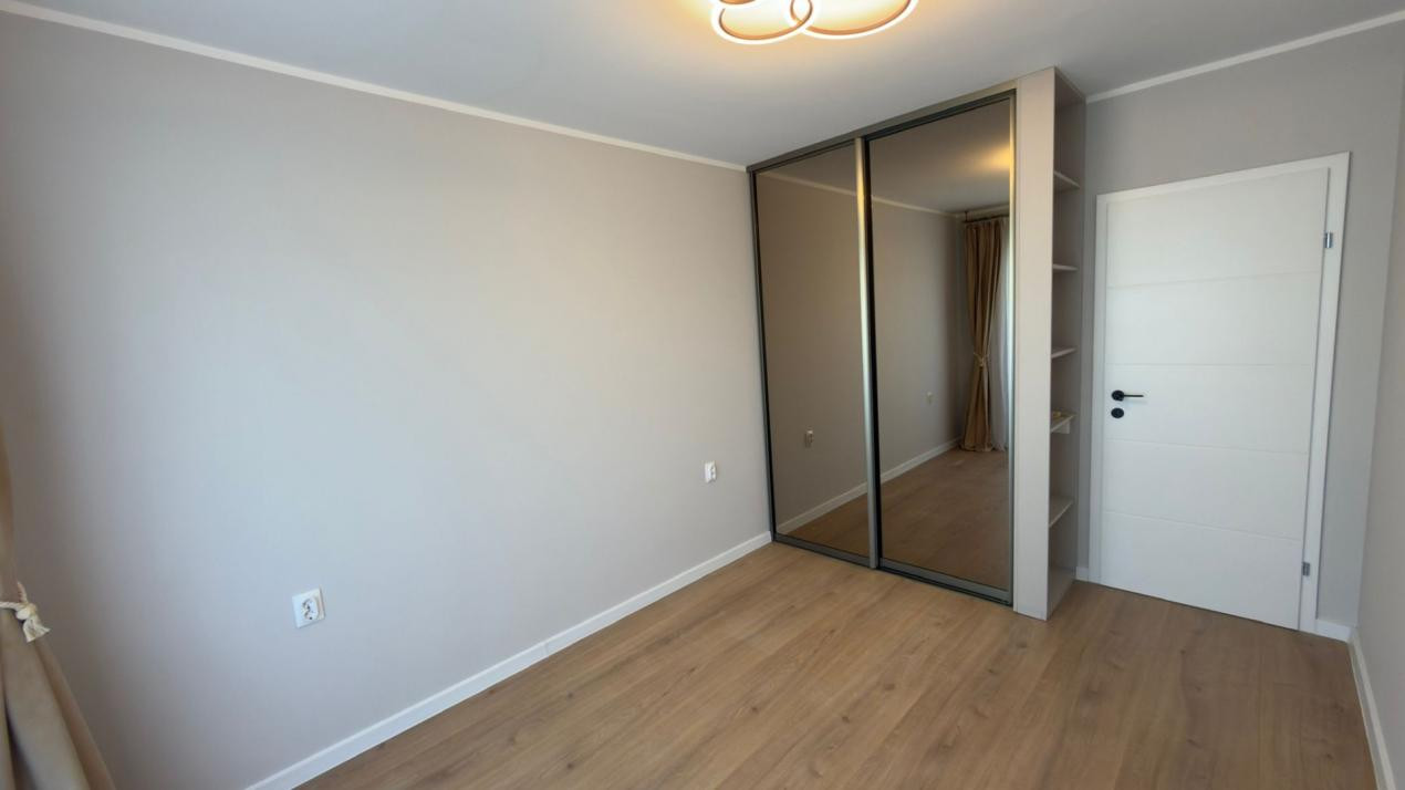 Apartament 3 Camere, 55mp, Lux, Eroilor Blocurile Albe