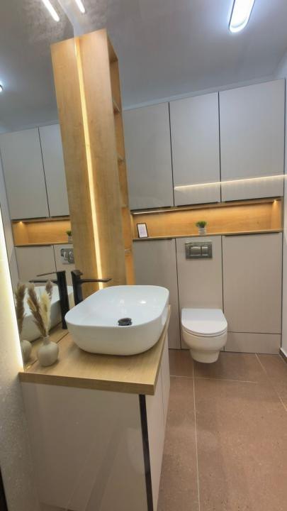 Apartament 3 Camere, 55mp, Lux, Eroilor Blocurile Albe