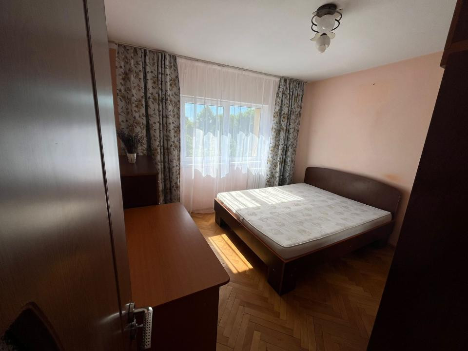 Apartament cu 2 camere decomandate, zona Pasteur/UMF