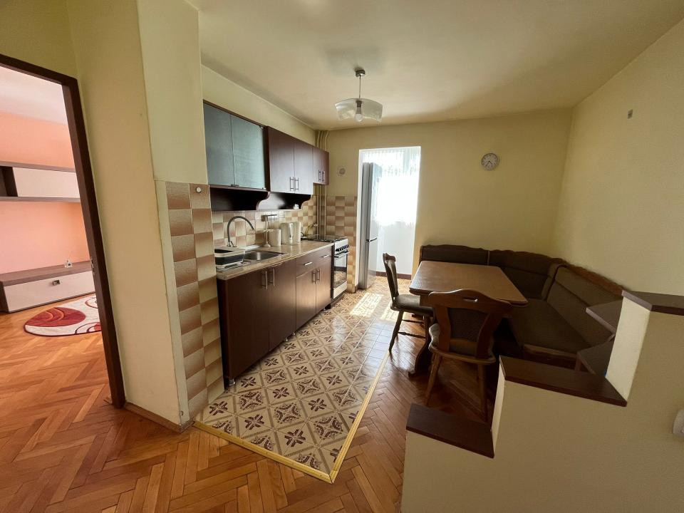 Apartament cu 2 camere decomandate, zona Pasteur/UMF