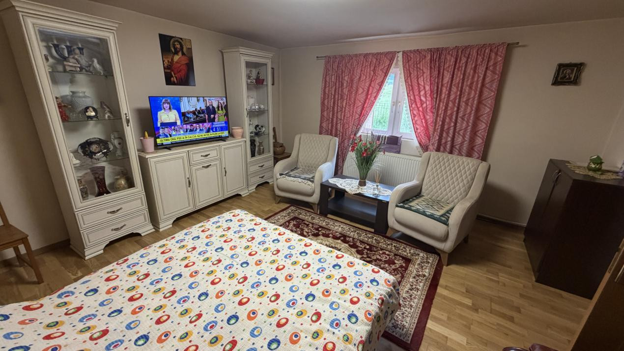 Casa Individuala 2 Camere, 70mp, Teren 800mp, Nadaselu