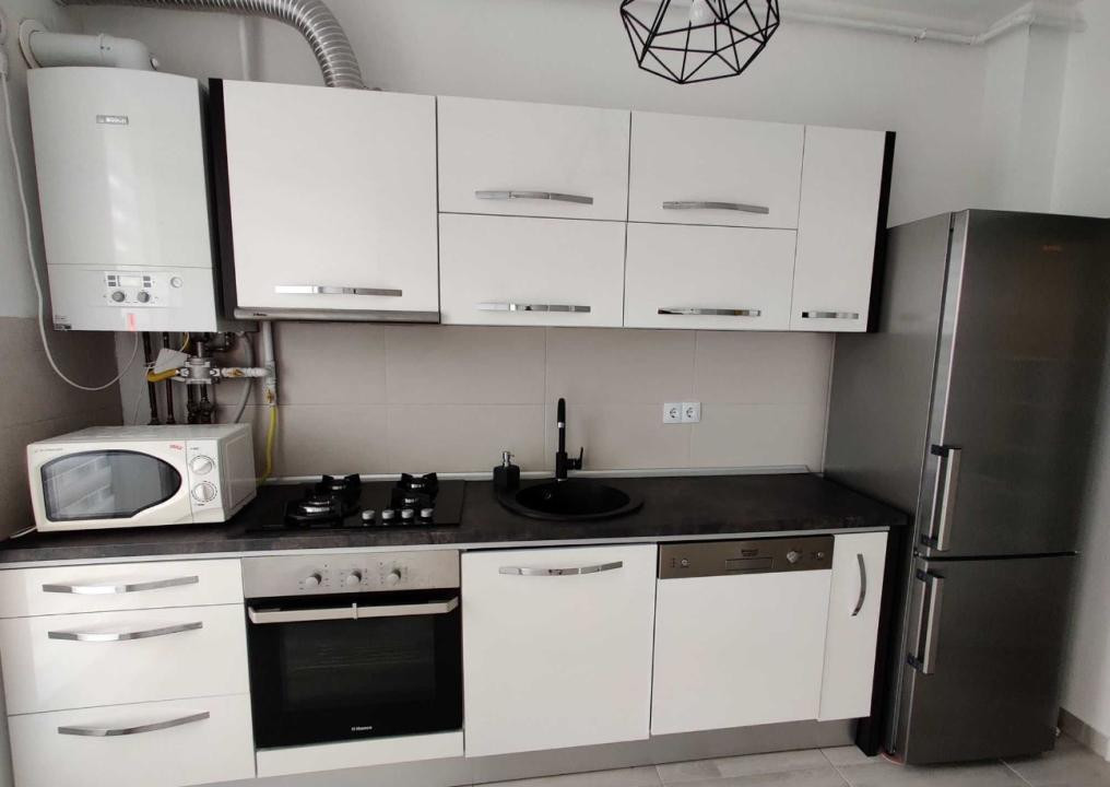 Apartament cu 2 camere decomandate, in Andrei Muresanu