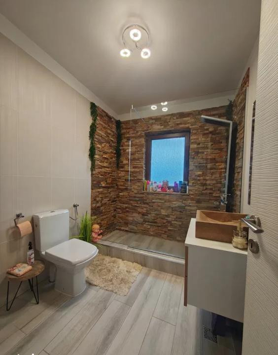 Duplex de 4 Camere, 157mp, teren 365mp, Zona Narciselor
