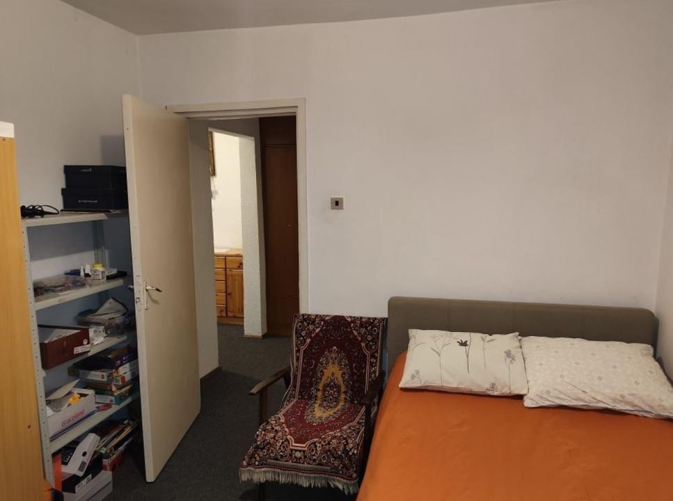 Apartament cu 2 camere decomandate | zona Primaverii | Podul Calvaria |